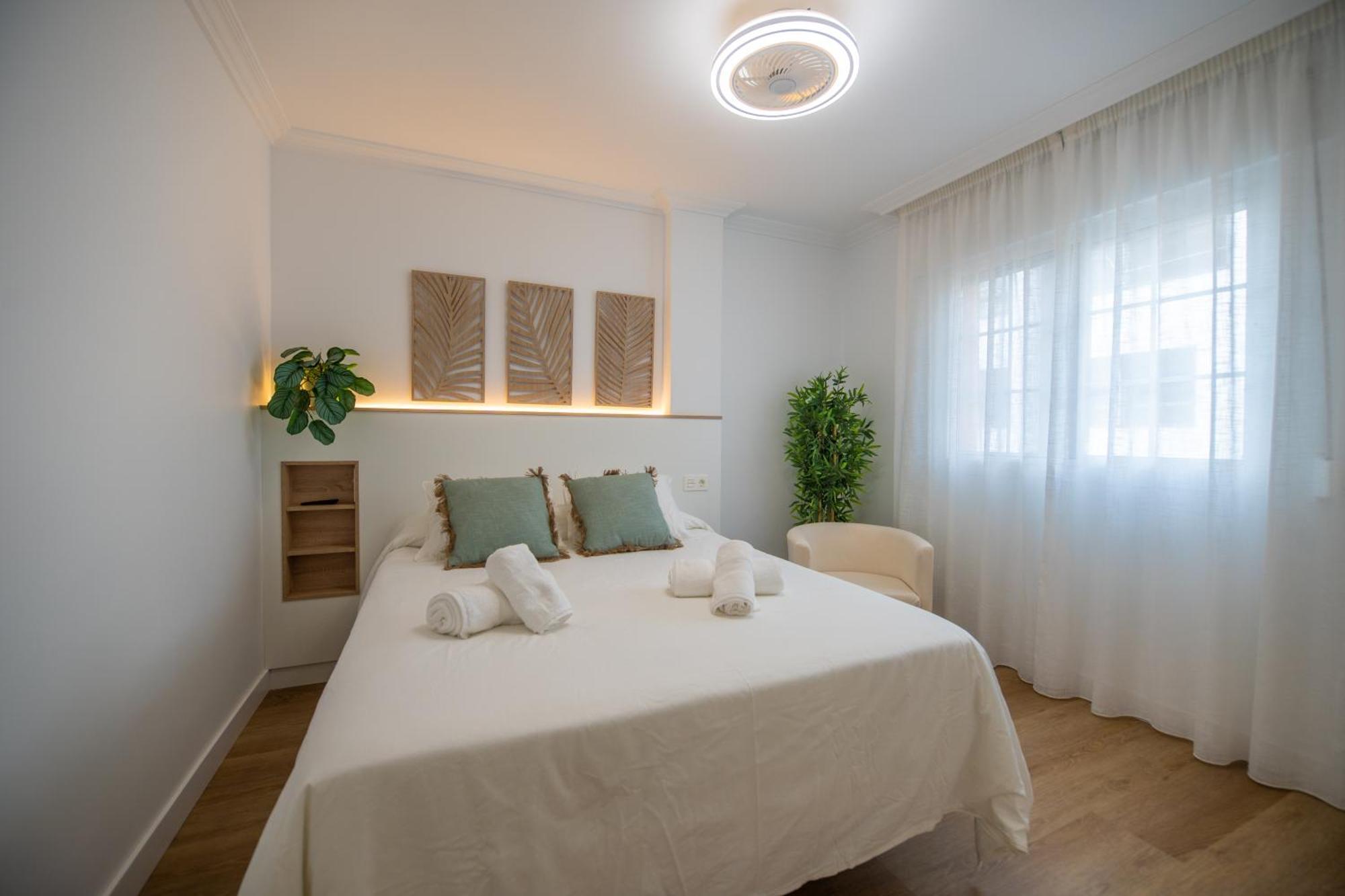 Prensa & Nice Courtyard By Ele Apartments Malaga Exterior photo