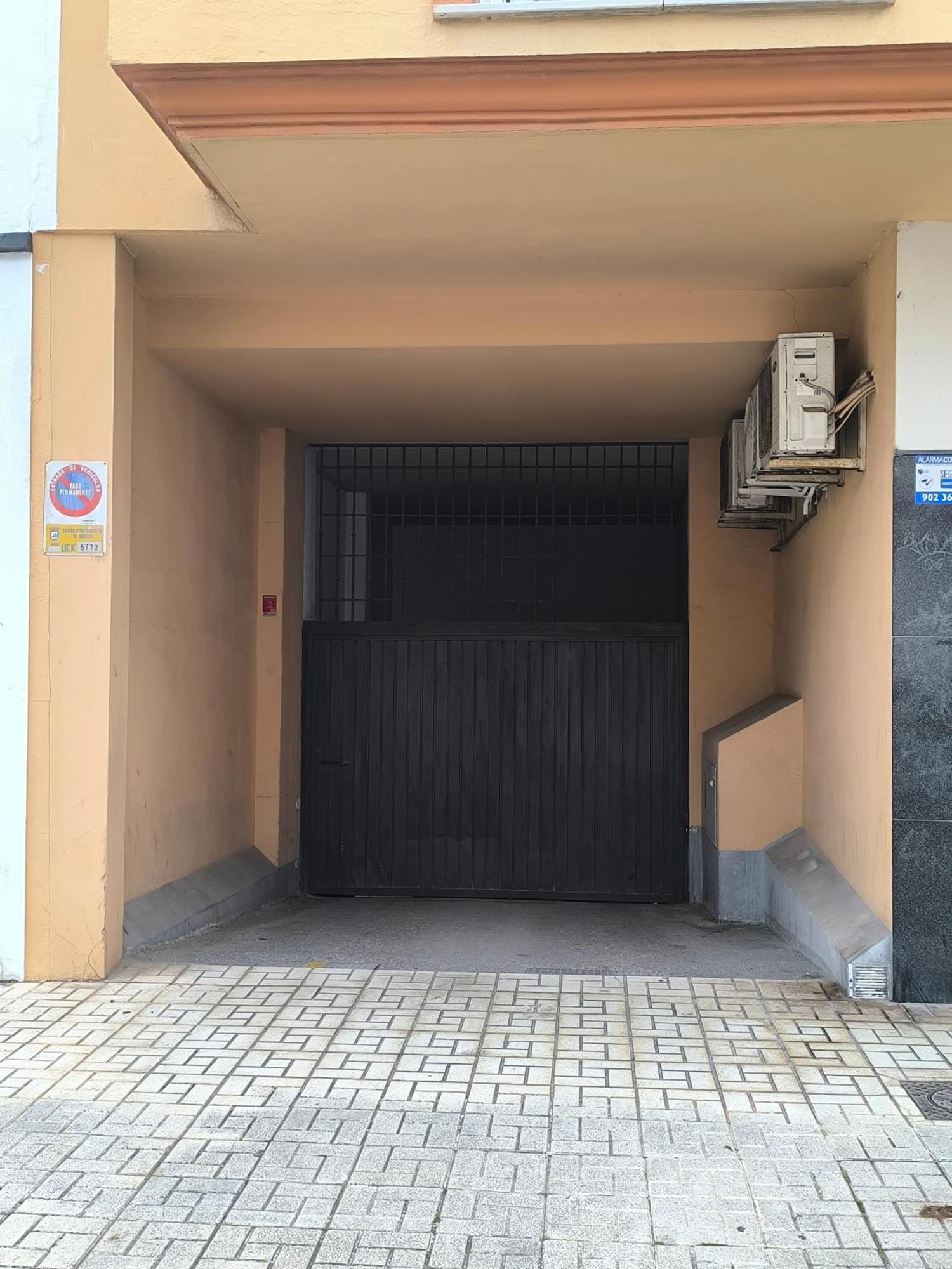 Prensa & Nice Courtyard By Ele Apartments Malaga Exterior photo